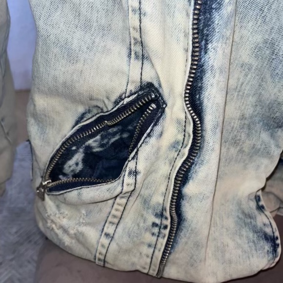 L.A.B - Picture 9 of 10